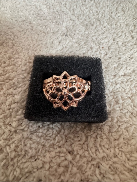 Paparazzi Jewelry - Paparazzi Rose Gold Floral Filigree Statement Ring